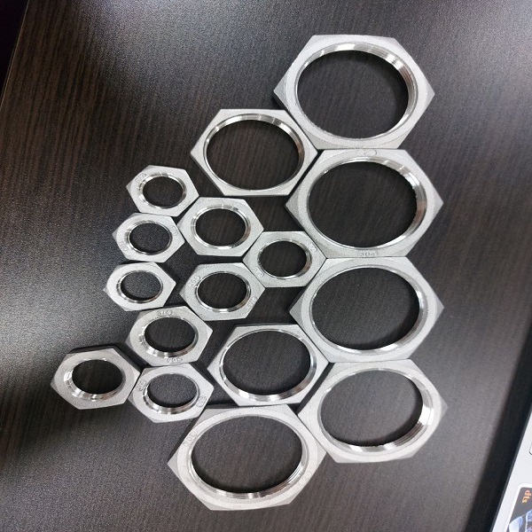 Контргайки нержавеющие